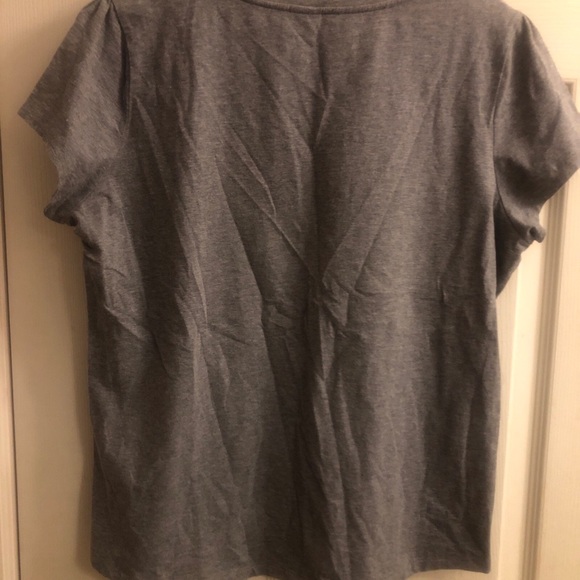 Sparkle Tshirt.  Everyone deserves to sparkle! SZ- xL  Grey top. New. Never worn - Picture 3 of 12